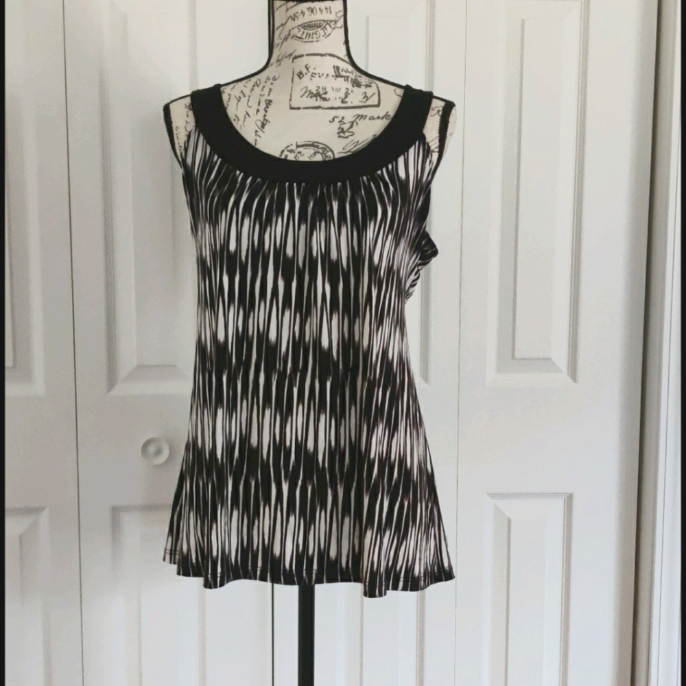 Three Seasons Maternity Blouse size medium